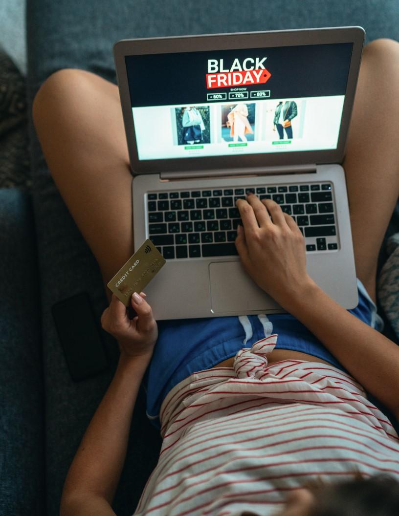 Global Online Apparel Retailing Market 2025-2029