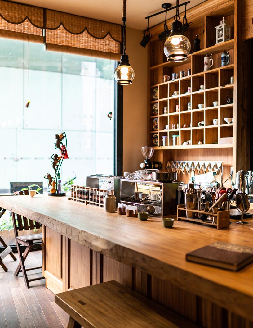 Global cafes and bars market 2024-2028